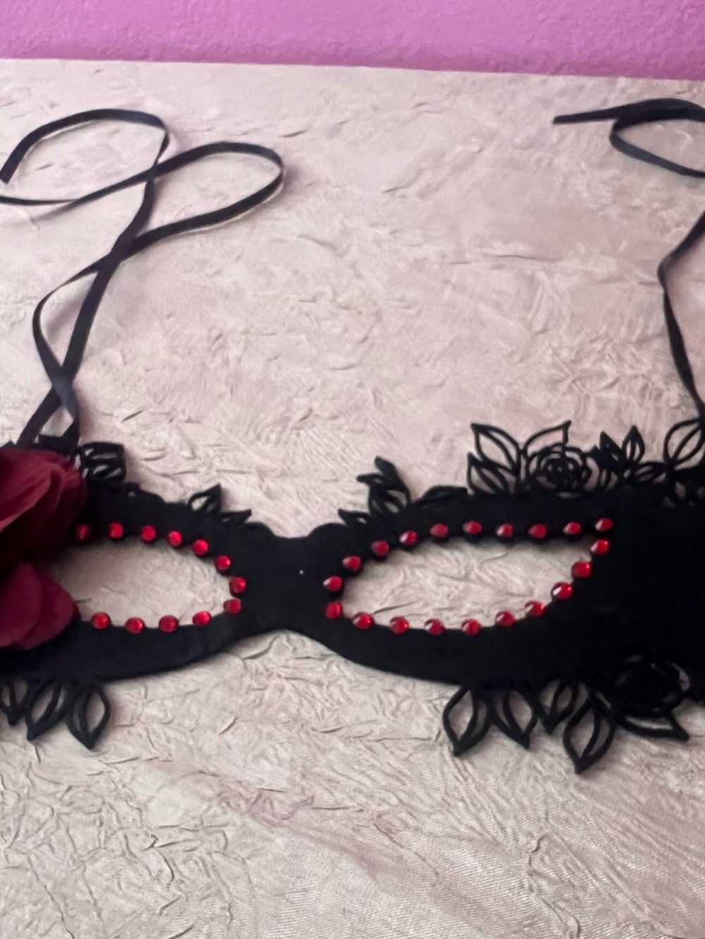 Gothic Red Rose Masquerade Mask Black Lace Venetian Halloween NWOT